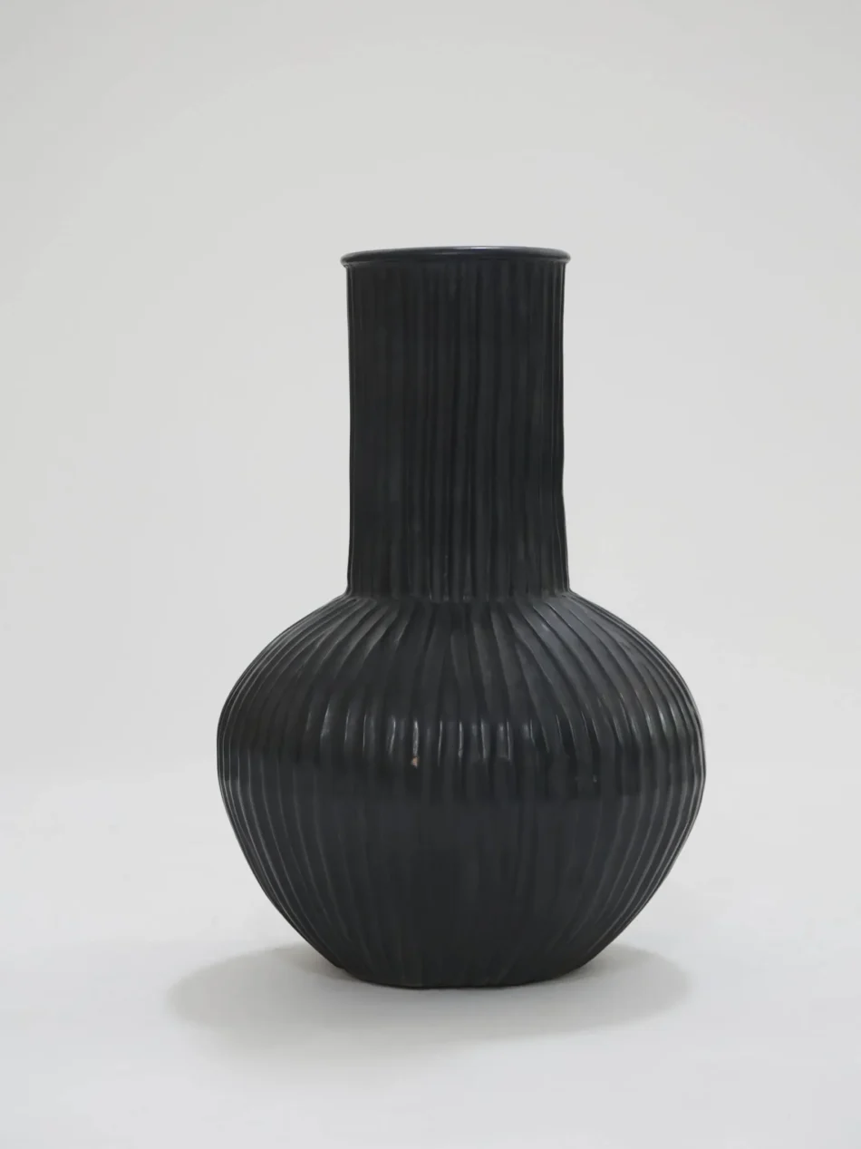 Black Ridged Bulb Vase