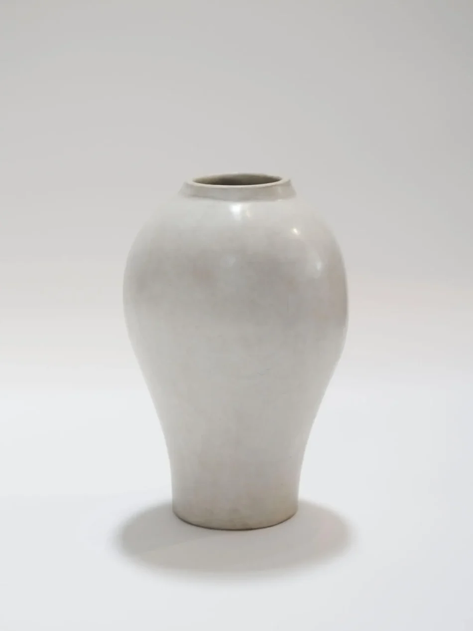 Cream Tadelakt Vase 1